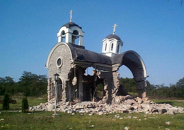 Православные сербские церкви разрушенные албанцами