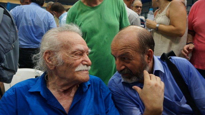 Манолис Глезос и Никос Сидиропулос, Афины, август 2015 г. (фото: Стелиос Эллиниадис)