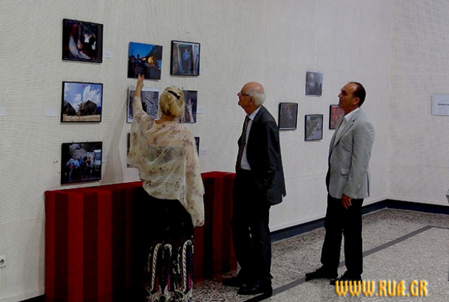 Фотовыставка о катастрофе в Донбассе открылась в Афинах