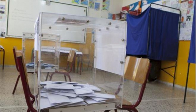 Правительство Греции: досрочных парламентских выборов не будет