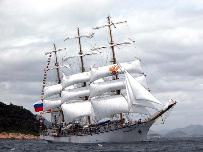 10-12 июня 2014 г. - парусное учебного судно "Надежда"  зайдет на остров Лемнос