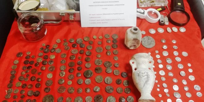 Арестован антиквар, выславший в Германию старинные монеты, спрятанные в... оливковом масле