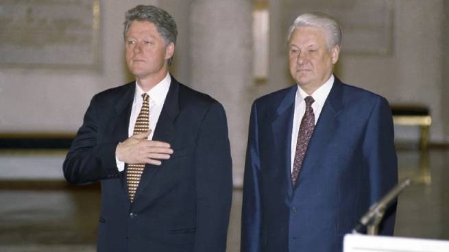 Рассекречен архив США: Ельцин о вступлении России в НАТО