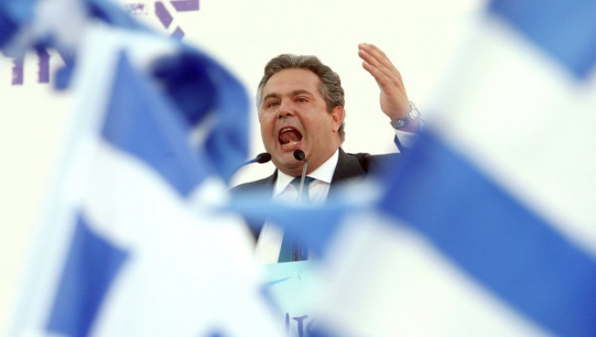 Греческая оппозиция призывает к отставке министра обороны