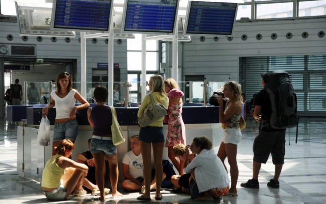 Греческая туристическая полиция работает в девяти аэропортах страны