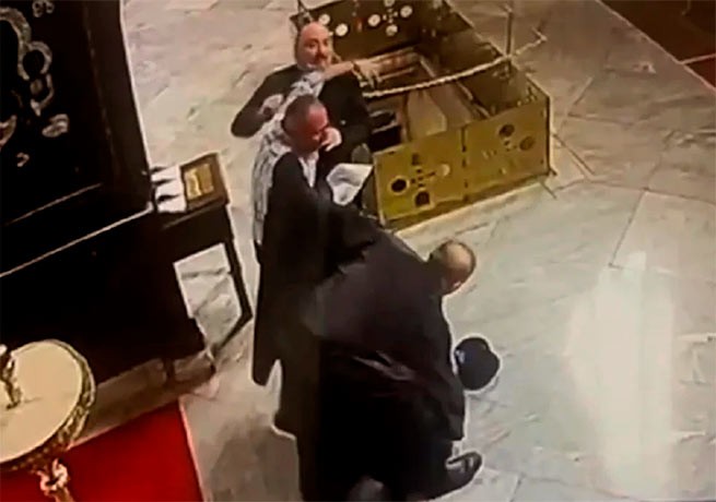 Стамбул: архимандрит избил митрополита в церкви (видео)