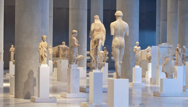 Минкультуры Греции объявило о краже древностей, выставленных на продажу в Лондоне