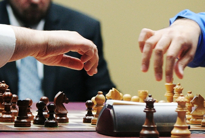 Сеанс одновременной игры Анатолия Карпова с 25 греческими шахматистами