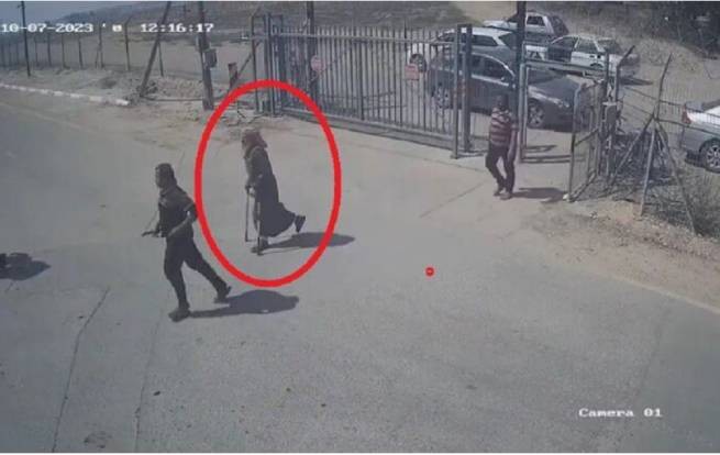 Погромы на... костылях. Вместе с боевиками ХАМАС израильтян 7 октября громили палестинские женщины и дети