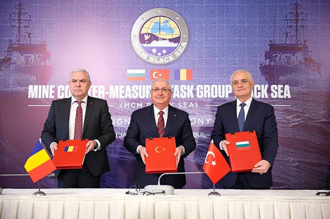 Турция, Болгария и Румыния подписали соглашение о разминировании Черного моря