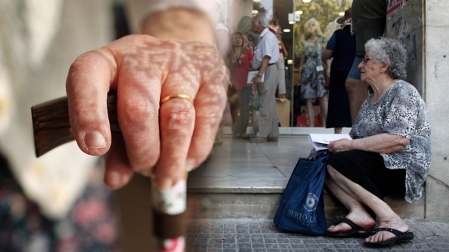 Греция: пенсии выше 1000 евро пойдут под нож