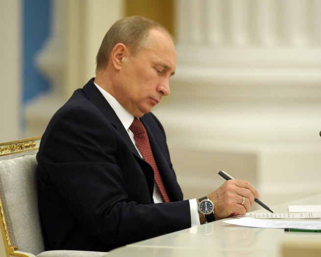 Путин обратился к грекам через газету «Катимерини»