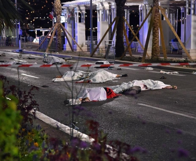 Теракт в Ницце, более 80 погибших: онлайн-трансляция
