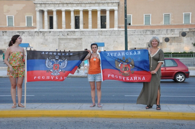 На главной площади Греции прошла акция против войны в Украине