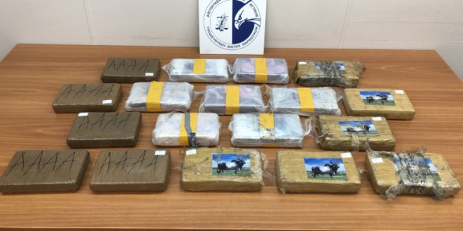 22 кг кокаина обнаружено в грузовике, следовавшем из Италии в Патры
