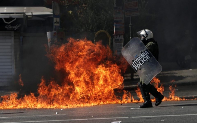 Греческие власти готовятся к беспорядкам 17 ноября