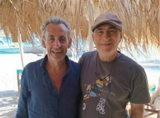 Николя Саркози отдыхает в Греции