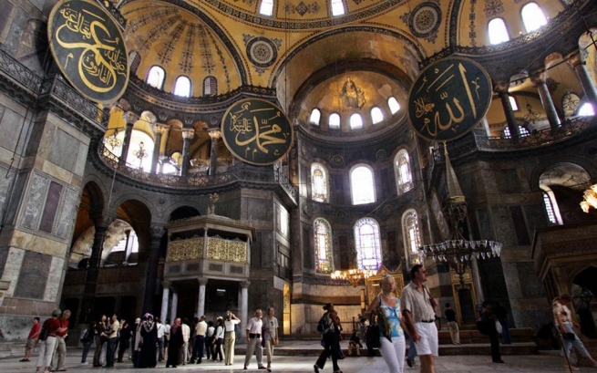 США призывает Турцию уважать традиции Святой Софии