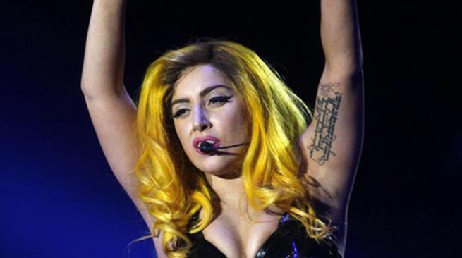 Lady Gaga даст концерт в Афинах в сентябре