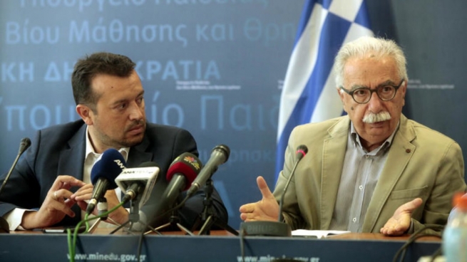 Греческое государство субсидирует доступ к интернету первокурсникам