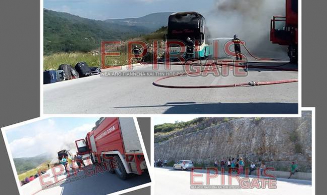Игуменица: сгорел туристический автобус