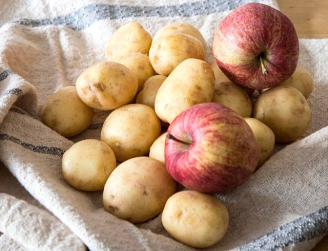 Как хранить картофель: лучший способ предотвратить его прорастание, трюк с яблоками
