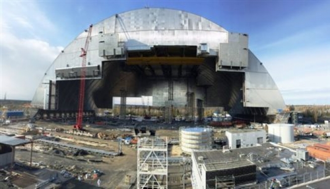 Новый гигантский саркофаг «укроет» Чернобыльскую АЭС