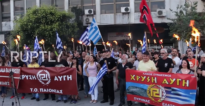 Греческие ультраправые провели факельное шествие из-за названия Македонии
