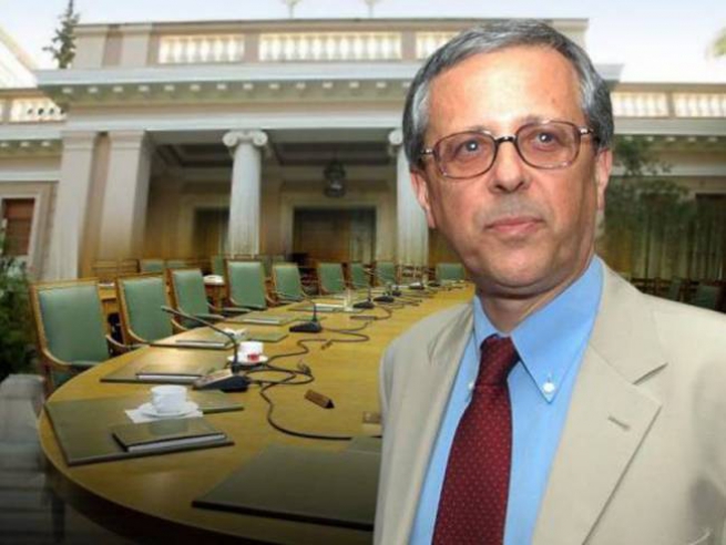 Генсекретарь правительства Греции со скандалом ушел в отставку