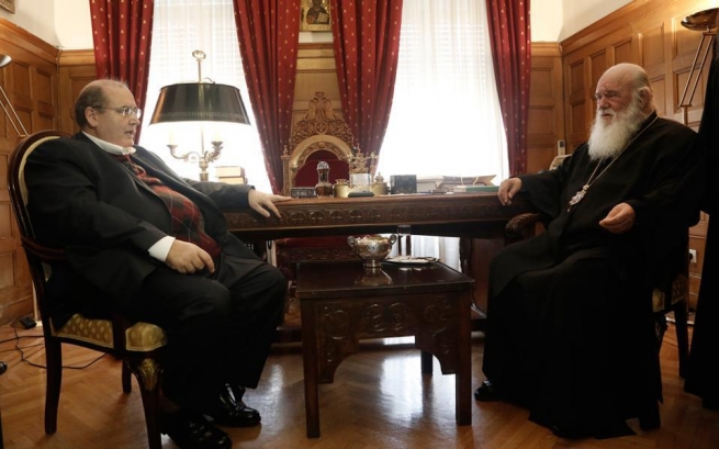 Греция: комитет экспертов будет обсуждать спор Церкви и Мин-образования