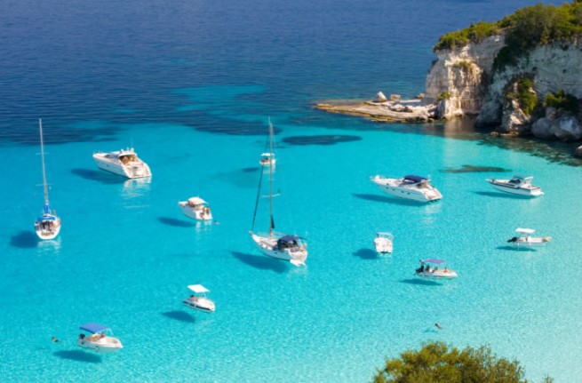 Vogue: лучшие греческие пляжи на 2023 год