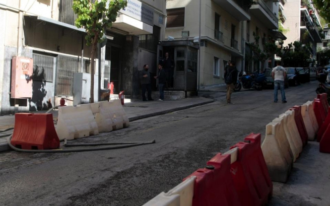Группа анархистов взяла на себя ответственность атаку полицейского участка в центре Афин