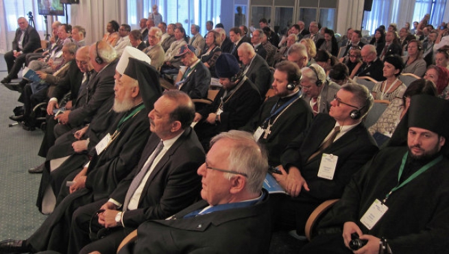 Замглавы МИД Греции выступил на Родосском форуме в защиту христиан
