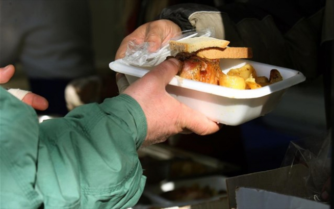 Греция: программа питания для неимущих жителей столичного региона Аттики