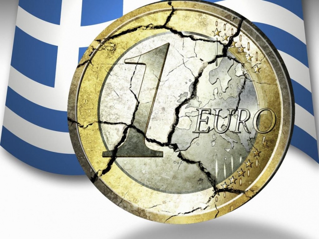 Греческий парламент принимает закон 3-го меморандума