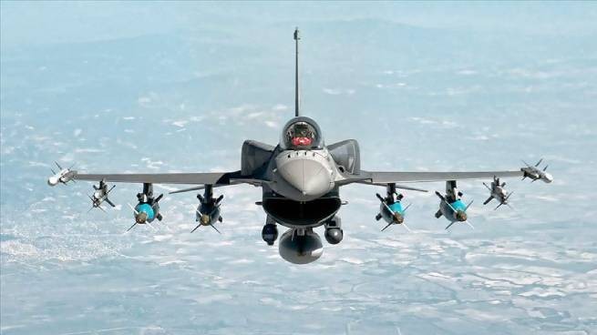 Турция: процесс одобрения США продаж F-16 "идет хорошо"