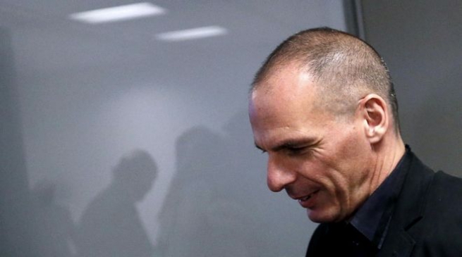 Греческая прокуратура направила в парламент иски против Варуфакиса