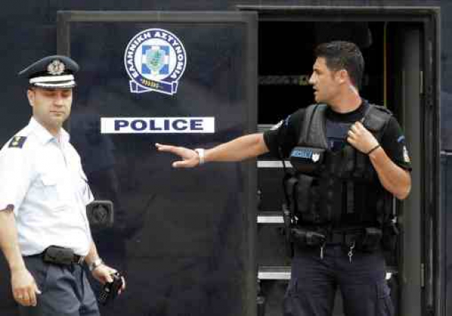 Полиция Греции арестовала четверых подозреваемых в терроризме