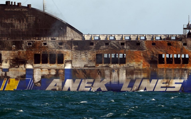 Пожар на борту Норман Атлантик, наконец, потушен