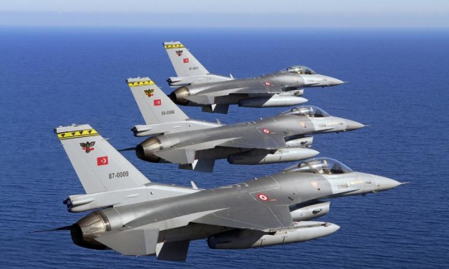 Турецкие истребители вновь нарушили воздушное пространство Греции