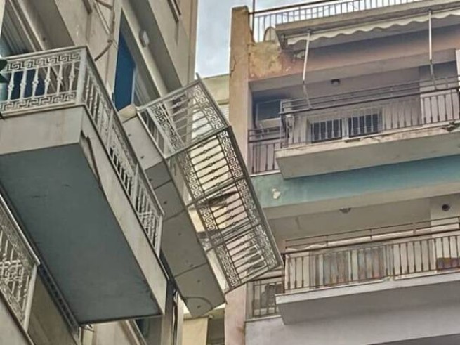 Минтуризма закрыл гостиницу с "оторвавшимся балконом"