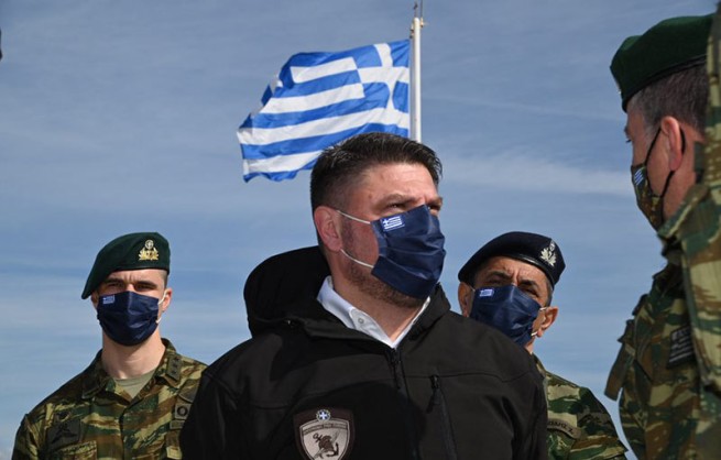 Вертолет с замминистром обороны Греции подвергся преследованиям со стороны Турции
