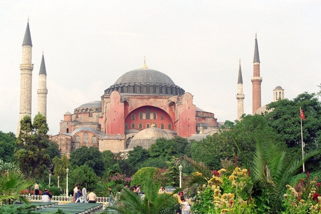 Константинопольская "Святая София" снова стала мечетью