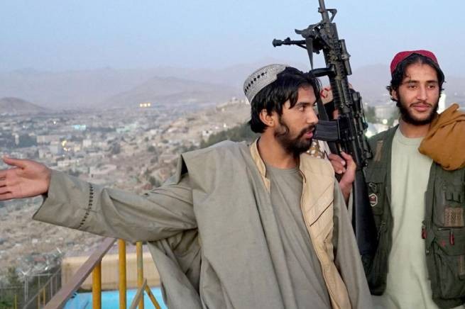 Временное правительство Афганистана, сформированное движением «Талибан», просит денег у России: на дорогу до Европы