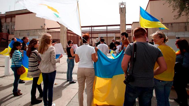AlphaNews: Кипр выселяет три тысячи украинских беженцев из отелей