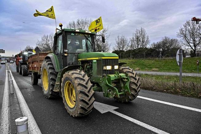 Французские фермеры больше не  блокируют дороги (видео)