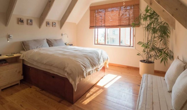 В квартире Airbnb в Салониках нашли скрытую камеру