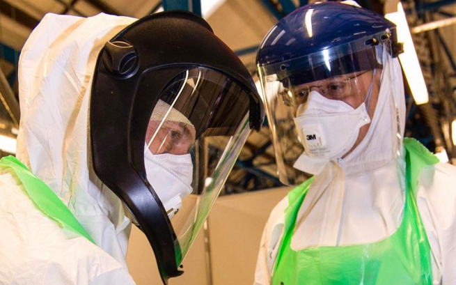 В порту Пирей введены чрезвычайные меры по профилактике вируса Эбола