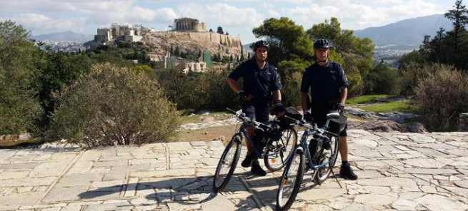 Полицейские… пересели на электро велосипеды