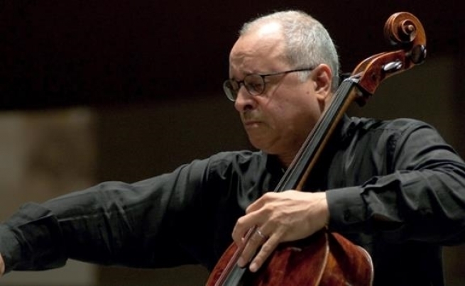 Итальянский виолончелист Антонио Менесес в «Мегаро музикис» 30 ноября